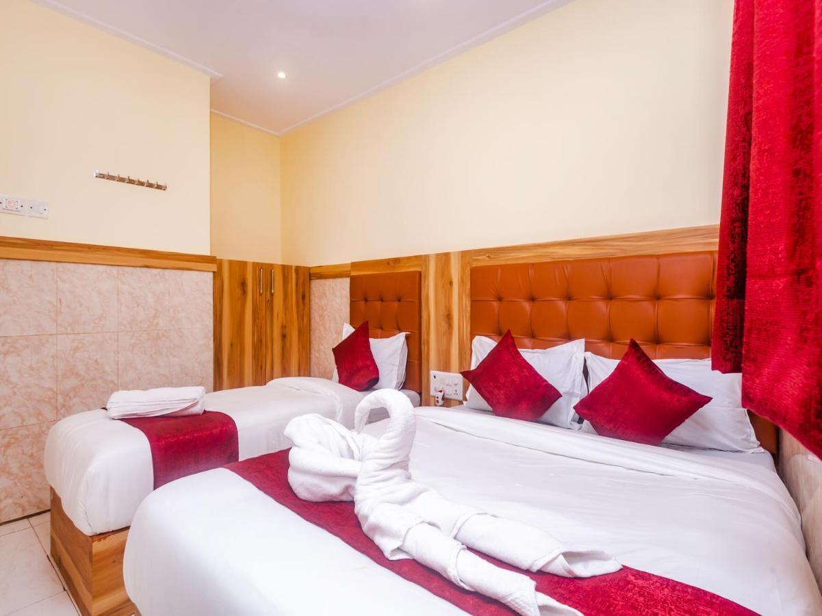 Aman Hotel Near Cst Mumbai Bagian luar foto